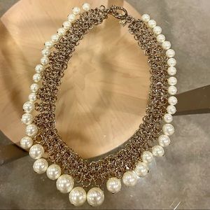 • Gold Pearl Necklace •